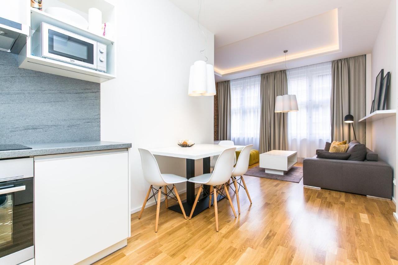 Top Location Old Town Brand New 2Bd Apartment Prag Exteriör bild