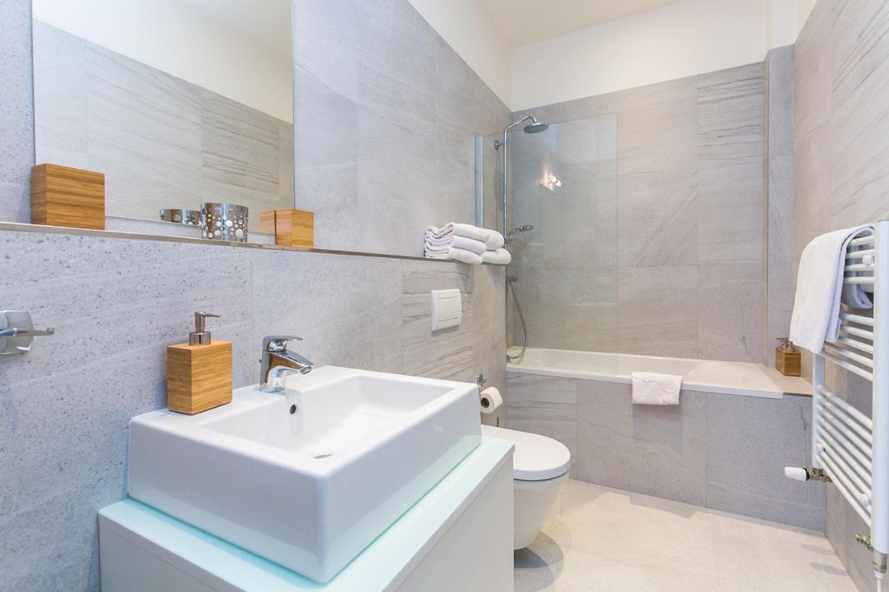 Top Location Old Town Brand New 2Bd Apartment Prag Exteriör bild